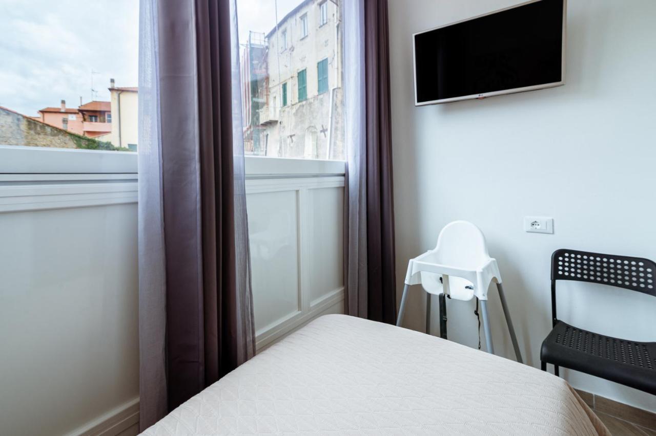 6 in centro guest house Sanremo Esterno foto
